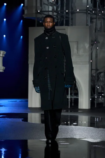 Look 38
